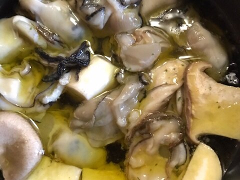 牡蠣とエリンギのアヒージョ